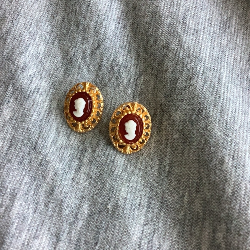 Elegant Gold Cameo Earrings